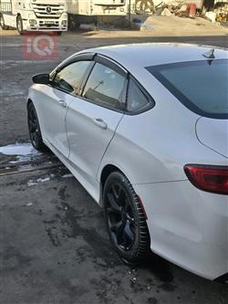 Chrysler 200